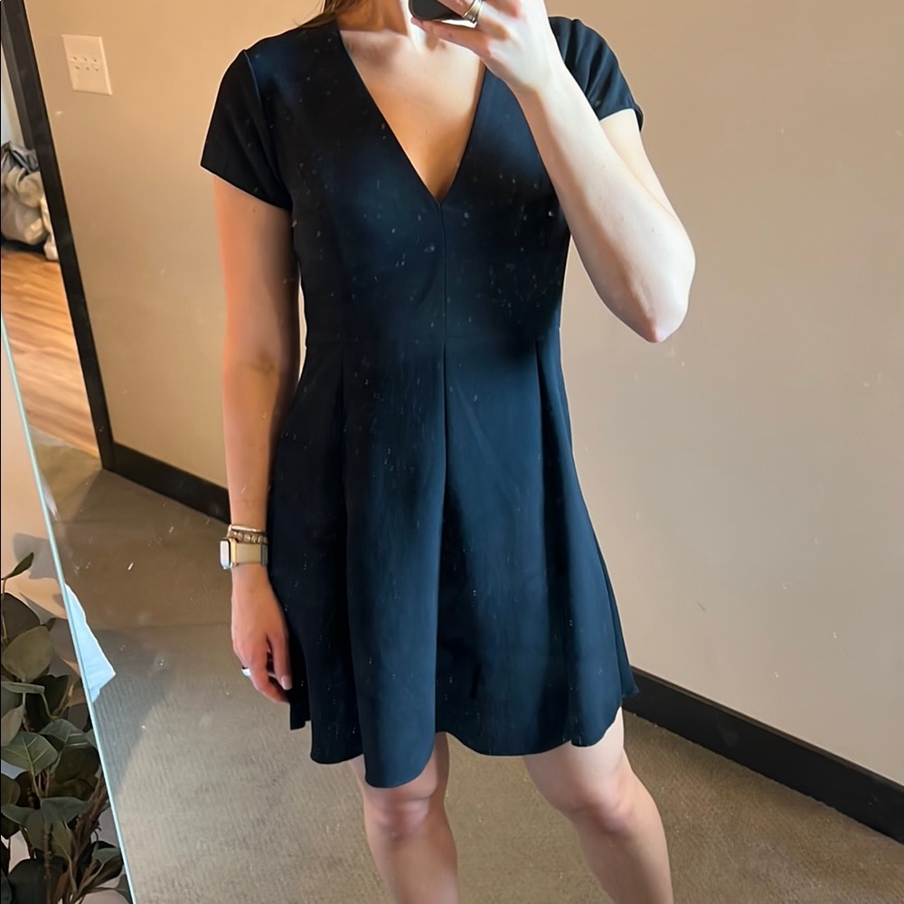 Classy Black V-Neck Wilfred/Aritzia Dress